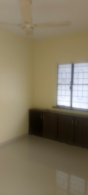 Room in 2 BHK Apartment at Sundar Park  CHS, Vadgaon Budruk – for Rent