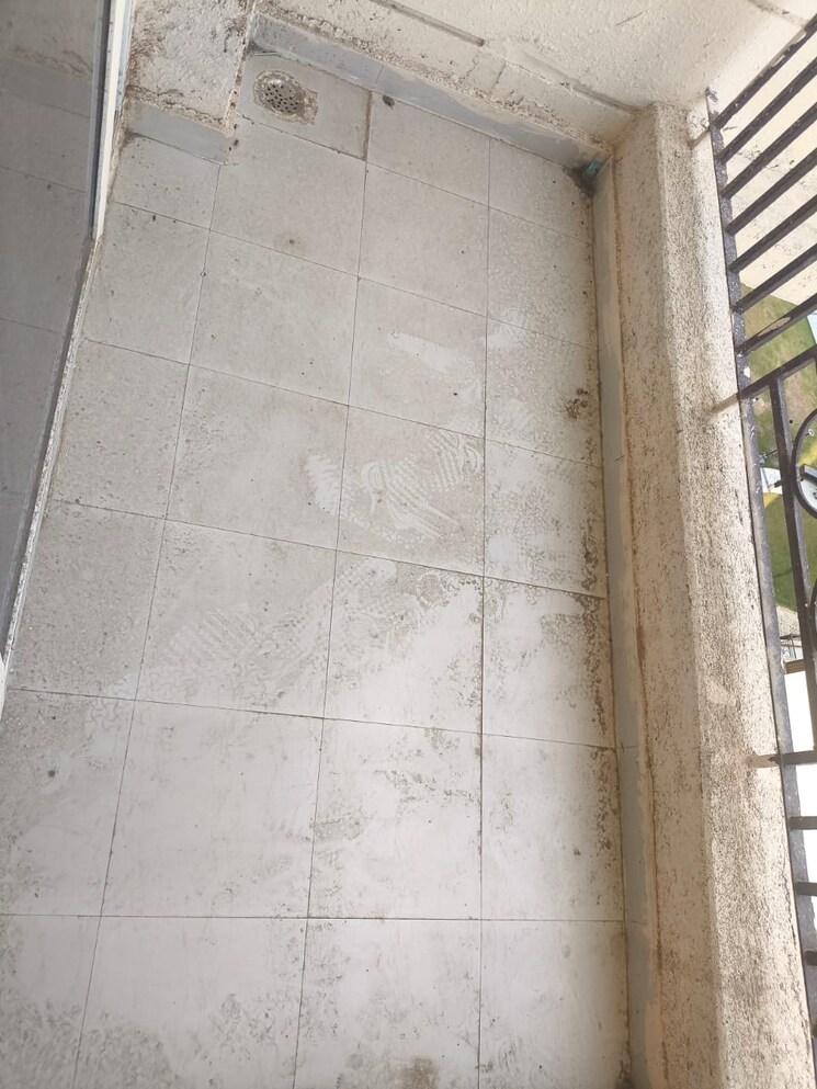 Balcony, signature-the-millennia-2 2 Bedroom 560 Sq.Ft. Apartment In Sector 37d Gurgaon 9101183