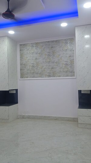 Room in 3 BHK Builder Floor at Govindpuri – for Sale