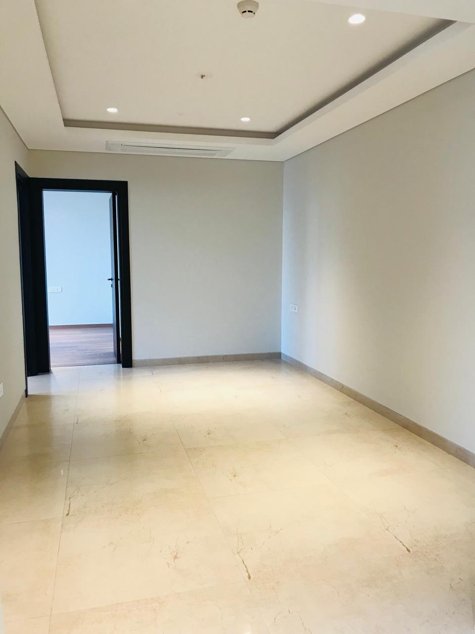 3.5 BHK + Servant Room Apartment For Sale in Panchshil Towers