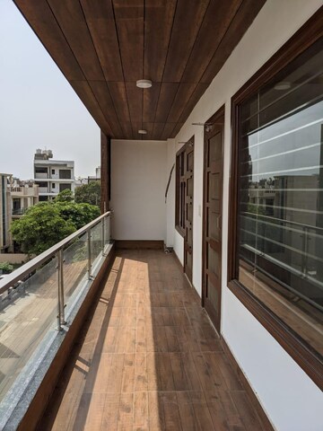 Balcony in 3 BHK Builder Floor at Today Blossoms I, Sector 47 – for Rent
