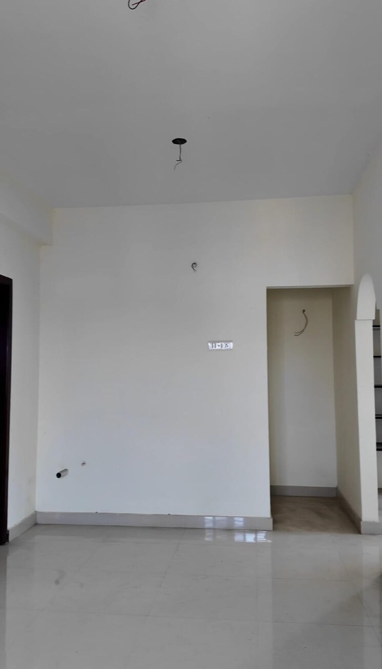 Room, saligramam 2 Bedroom 750 Sq.Ft. Apartment In Saligramam Chennai 9101251