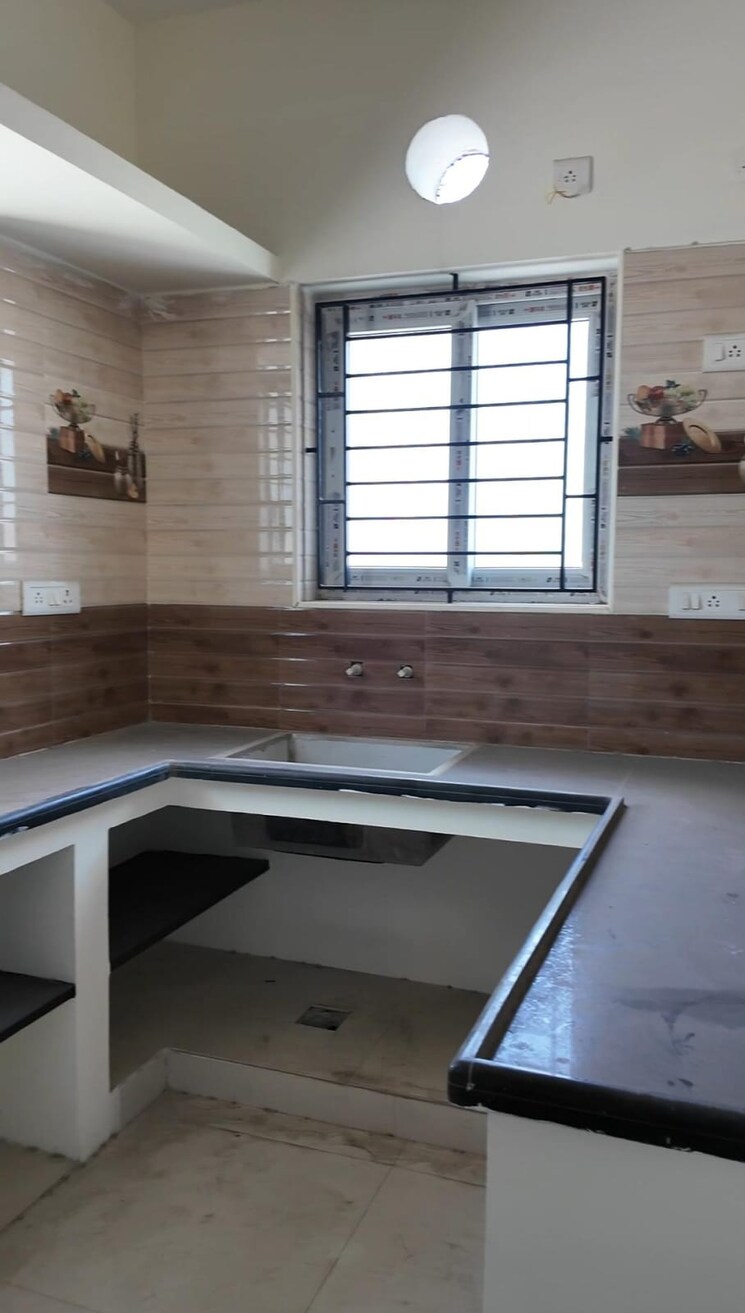 Kitchen, saligramam 2 Bedroom 750 Sq.Ft. Apartment In Saligramam Chennai 9101251