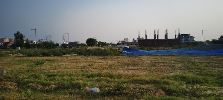 Nearby, greenwood-enclave  112 Sq.Mt. Plot In Wave City Ghaziabad 9101302