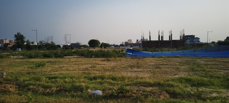 Nearby, greenwood-enclave  112 Sq.Mt. Plot In Wave City Ghaziabad 9101302