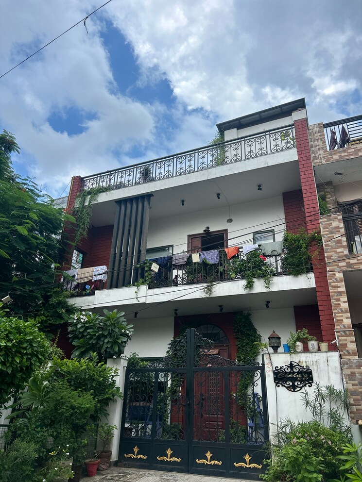 Exterior View, sector 72 3 Bedroom 112 Sq.Mt. Independent House In Sector 72 Noida 9101295