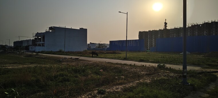 Nearby, wave-hitech-city  112 Sq.Mt. Plot In Wave City Ghaziabad 9101340