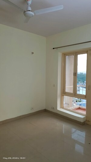 Room in 3.5 BHK Apartment at KLJ Greens, Sector 77 – for Sale