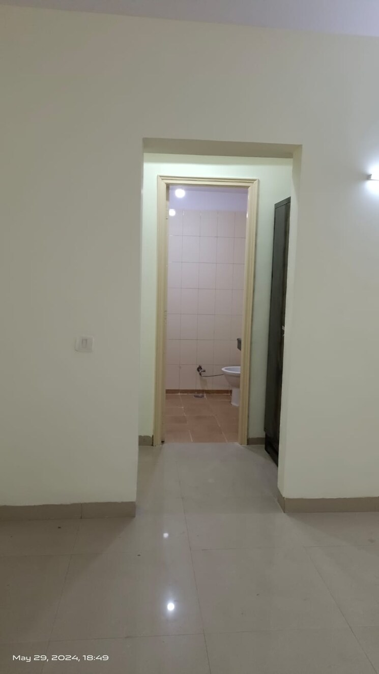 Room, klj-greens 3.5 Bedroom 1702 Sq.Ft. Apartment In Sector 77 Faridabad 9101344