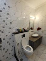 4 BHK + Servant Room 3240 Sq.Ft. Builder Floor in South City 2