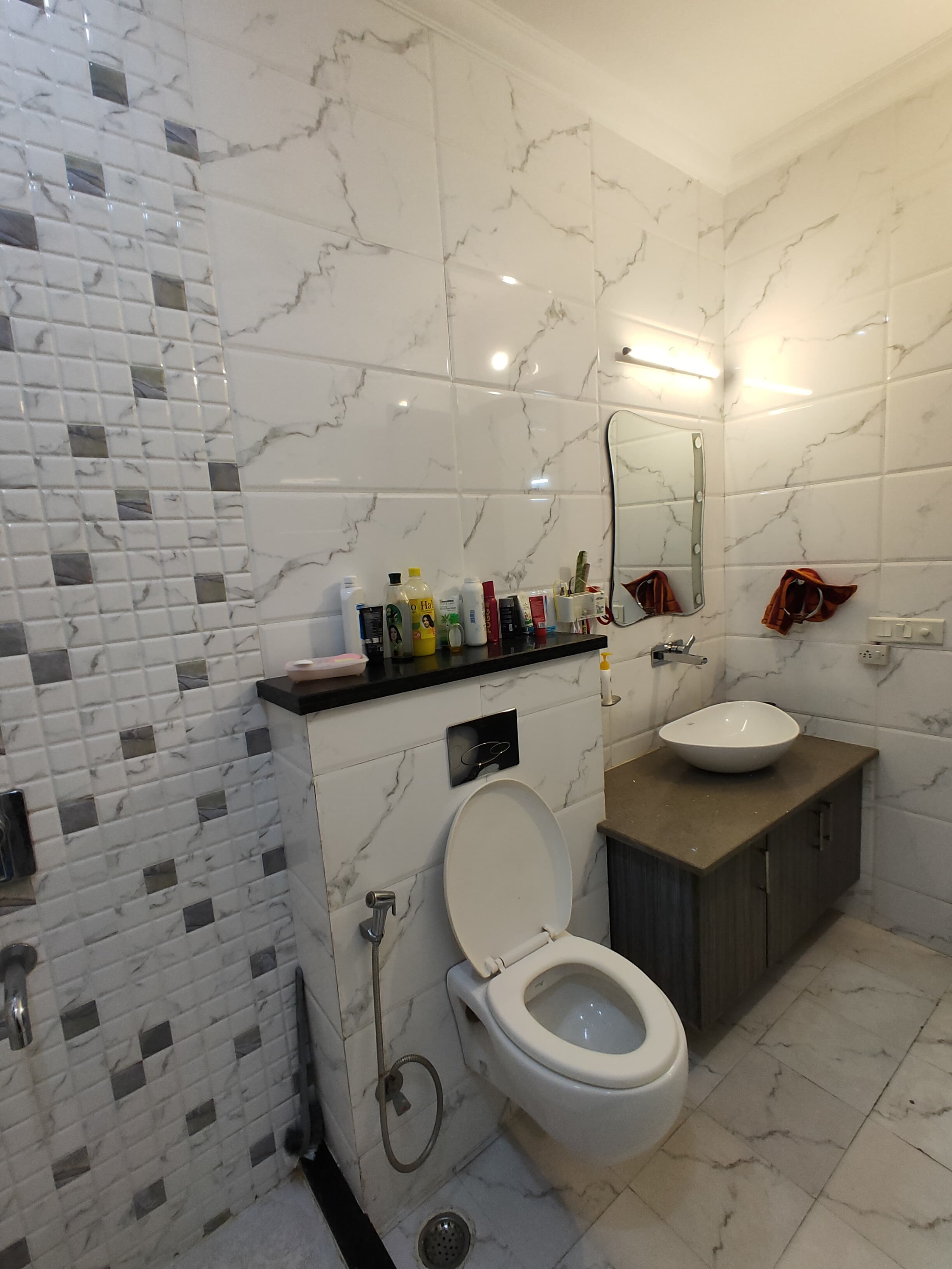 4 BHK + Servant Room Builder Floor For Sale in South City 2