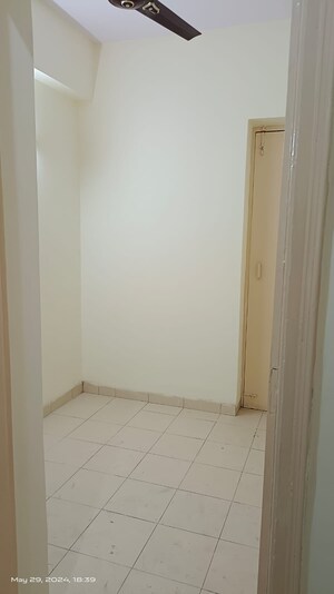 Room in 3.5 BHK Apartment at KLJ Greens, Sector 77 – for Sale