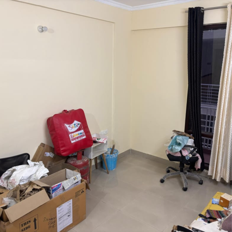 Room, pir machalla 3 Bedroom 1800 Sq.Ft. Apartment In Pir Machalla Zirakpur 9101376