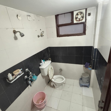 Team Area in 3 BHK Apartment at Pir Machalla – for Rent
