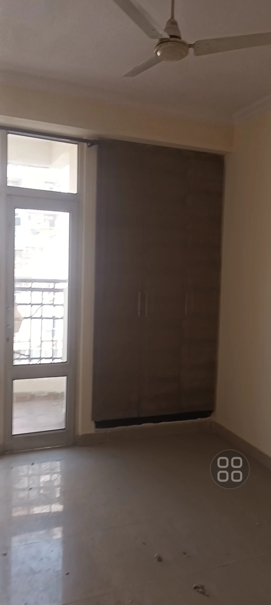 3 BHK + Extra Room 1800 Sq.Ft. Apartment in Oasis Emerald Heights