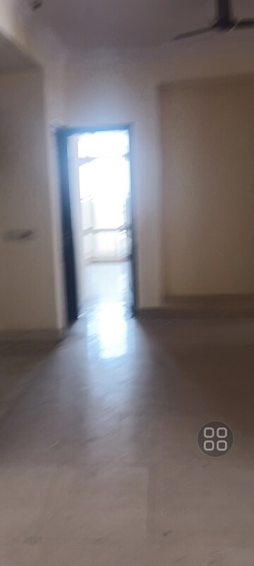 Room in 3 BHK Apartment at Oasis Emerald Heights, Vaishali Sector 7 – for Sale