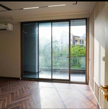 Room in 3 BHK Builder Floor at Saket – for Rent