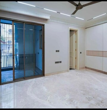 Room in 3 BHK Builder Floor at Saket – for Rent