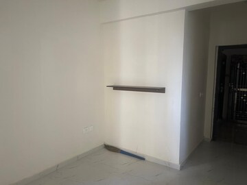 Room in 2 BHK Apartment at Pivotal Paradise, Sector 62 – for Rent
