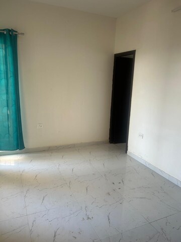 Room in 2 BHK Apartment at Pivotal Paradise, Sector 62 – for Rent
