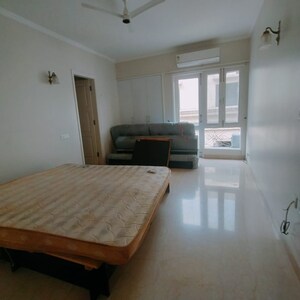 Room in 5 BHK Builder Floor at Panchsheel Park – for Sale