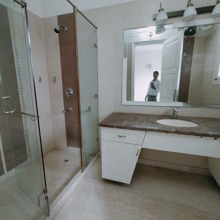 Bathroom, panchsheel park 5 Bedroom 800 Sq.Yd. Builder Floor In Panchsheel Park Delhi 9101453