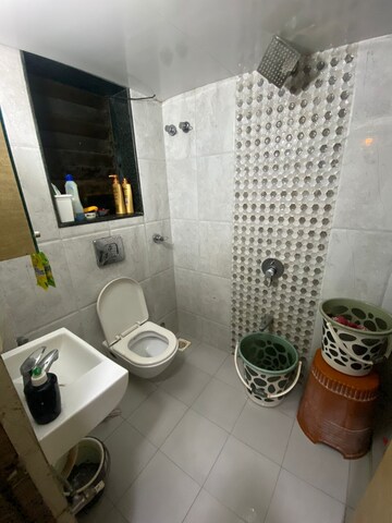 Bathroom in 2 BHK Apartment at Summit Apartment, Goregaon East – for Rent