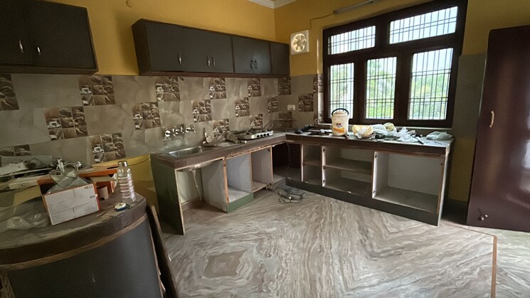 Kitchen, gomti nagar 3 Bedroom 2300 Sq.Ft. Independent House In Gomti Nagar Lucknow 9101482