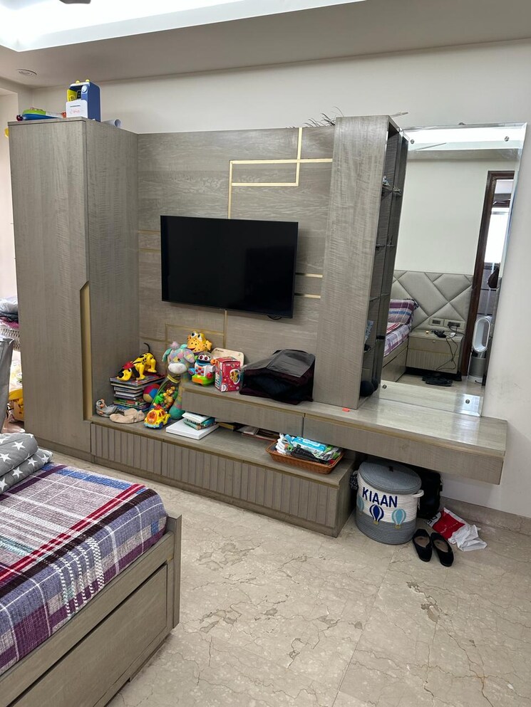 Bedroom, panchsheel park 4 Bedroom 500 Sq.Yd. Builder Floor In Panchsheel Park Delhi 9101495