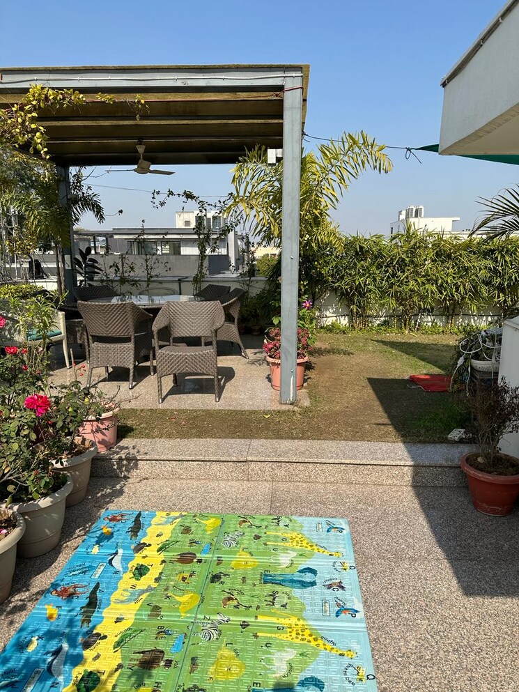 Exterior View, panchsheel park 4 Bedroom 500 Sq.Yd. Builder Floor In Panchsheel Park Delhi 9101495