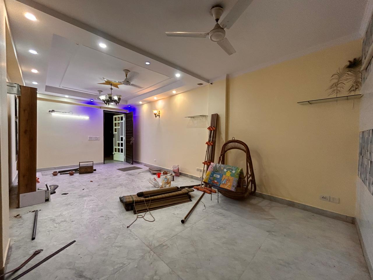 3 BHK + Servant Room Apartment For Rent in Palm Residency Chhatarpur