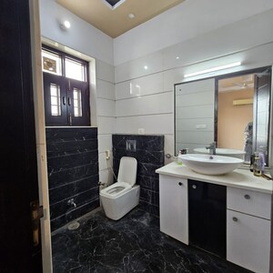 Team Area in 3.5 BHK Builder Floor at Sector 19 – for Sale