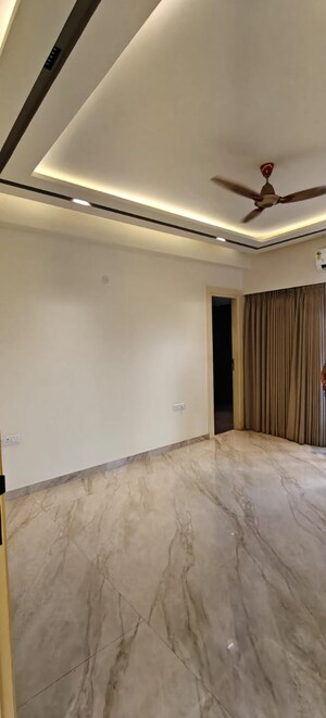 Room in 4 BHK Builder Floor at Sector 84 – for Sale