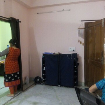 Living Room in 2 BHK Builder Floor at RWA Apartments Sector 51, Kendriya Vihar – for Rent