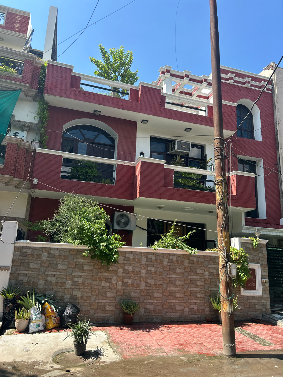 5 BHK + Pooja Room,Study Room Independent House For Sale in Noida Authority Kothi 