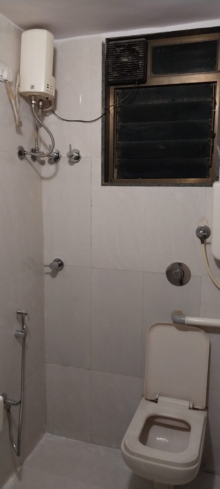 Bathroom, giriraj-height 3 Bedroom 1875 Sq.Ft. Apartment In Kharghar Navi Mumbai 9101596