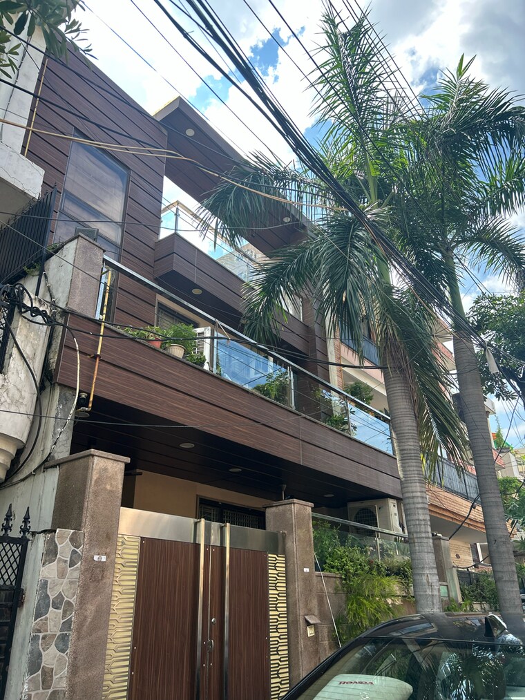 Exterior View, sector 41 5 Bedroom 130 Sq.Mt. Independent House In Sector 41 Noida 9101663