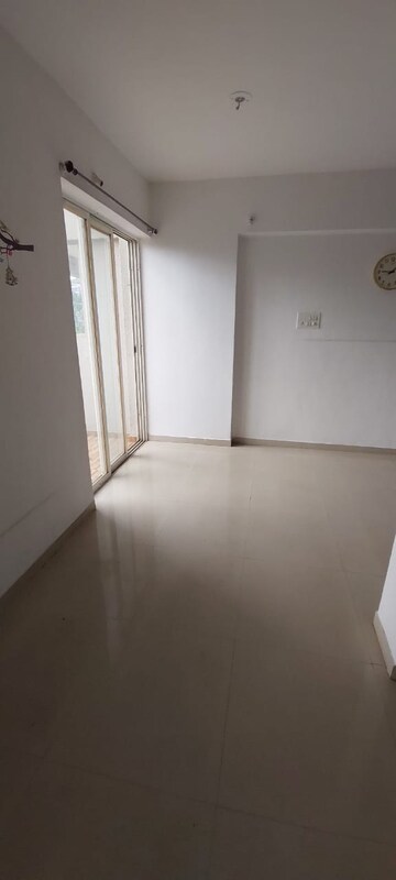Room in 2 BHK Apartment at Prithvi Sai Velocity Phase 1, Bavdhan – for Rent