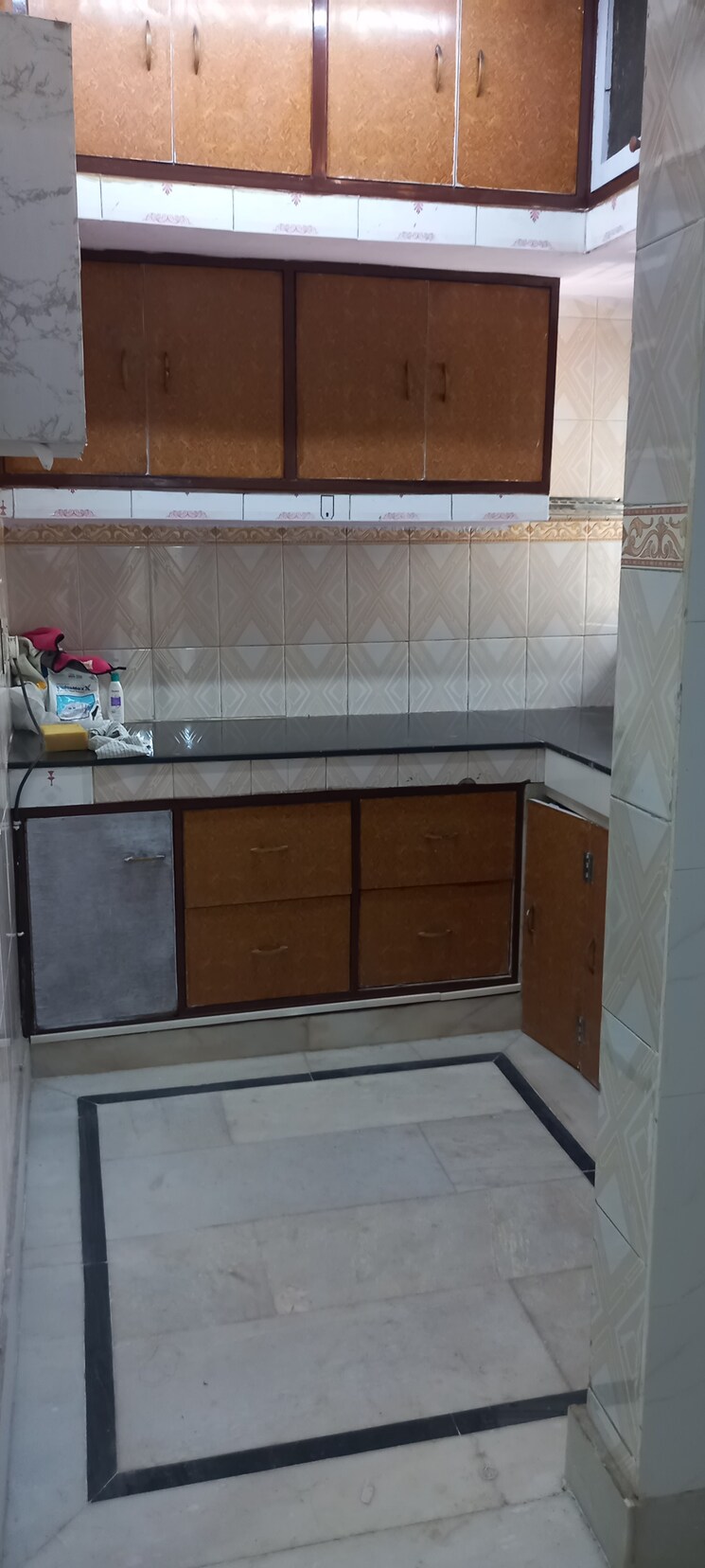 Kitchen, ip extension 2 Bedroom 950 Sq.Ft. Apartment In Ip Extension Delhi 9101693