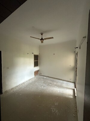 Room in 2 BHK Apartment at Shipra Krishna Vista, Shipra Suncity – for Sale