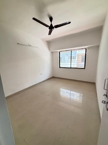 Room in 2 BHK Apartment at Amanora Trendy Homes, Hadapsar – for Rent