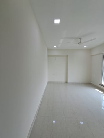 Room in 2 BHK Apartment at New India Himalaya, Andheri East – for Rent