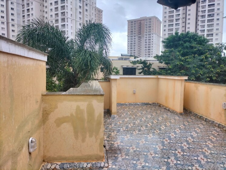 Balcony, prestige-silver-oak-villa 5 Bedroom 4144 Sq.Ft. Villa In Whitefield Bangalore 9101787