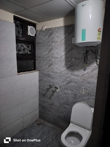 Bathroom in 3 BHK Apartment at Auric City Homes, Sector 82 – for Rent