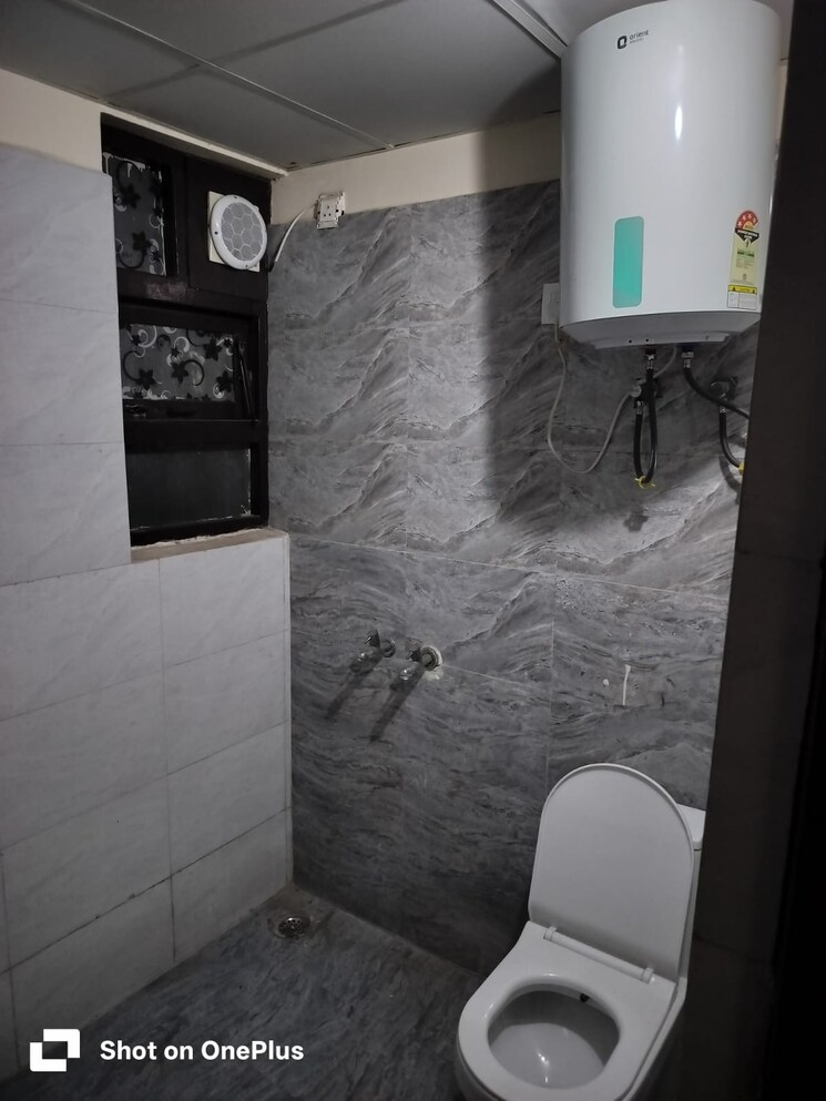 Bathroom, auric-city-homes 3 Bedroom 672 Sq.Ft. Apartment In Sector 82 Faridabad 9101833