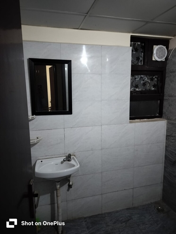 Bathroom, auric-city-homes 3 Bedroom 672 Sq.Ft. Apartment In Sector 82 Faridabad 9101833