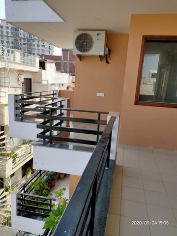 Staircase in 3 BHK Builder Floor at Sector 25 – for Rent