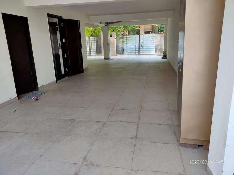 Room, sector 25 3 Bedroom 215 Sq.Ft. Builder Floor In Sector 25 Gurgaon 9101859