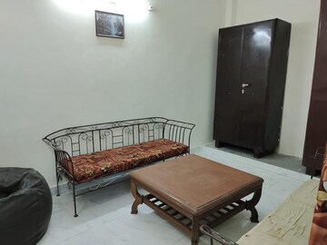 Bedroom in 1 BHK Builder Floor at Lajpat Nagar ii – for Rent