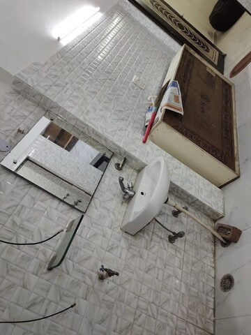 Bathroom in 1 BHK Builder Floor at Lajpat Nagar ii – for Rent